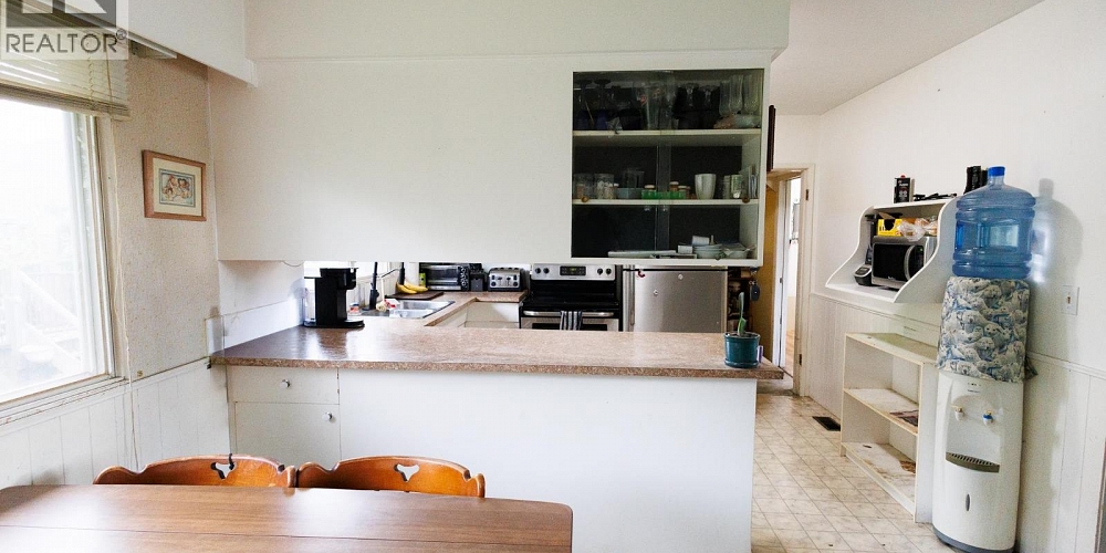 4732 LOEN AVENUE Terrace Photo 3 4732 LOEN AVENUE Terrace Photo 3